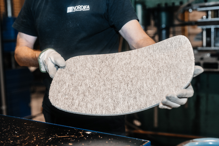 Konfektionering och formpressning